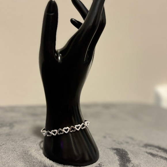 14k White Gold Heart Bangle Bracelet - Picture 6 of 7